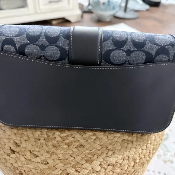 Coach signature denim - shoulder & and Crossbody strap - Picture 2 of 5